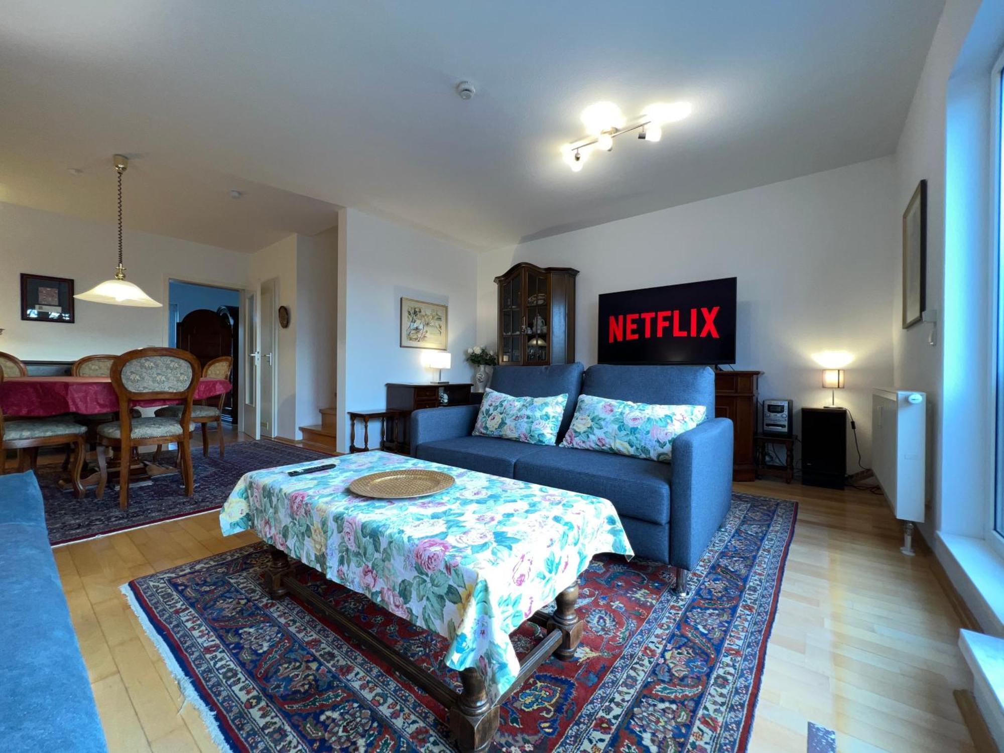 קרלסרוהה Maisonette Penthouse Fuer 8 Personen By Rabe - Free Netflix & Kostenloser Parkplatz & Grosse Terrasse מראה חיצוני תמונה